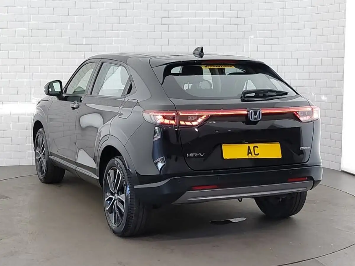 2022-honda-hr-v-15-i-mmd-elegance-big-1