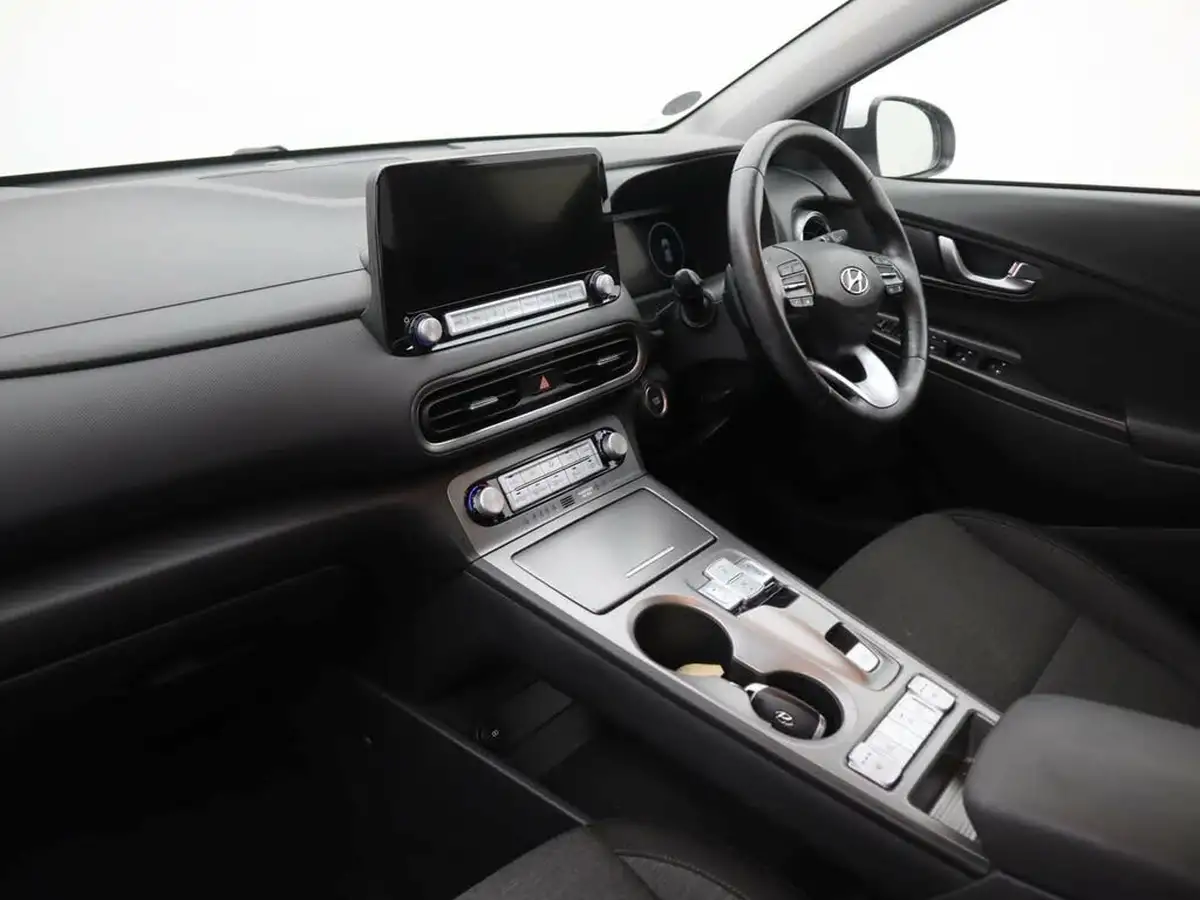 2022-hyundai-kona-e-premium-204ps-64kwh-7kw-obc-big-26