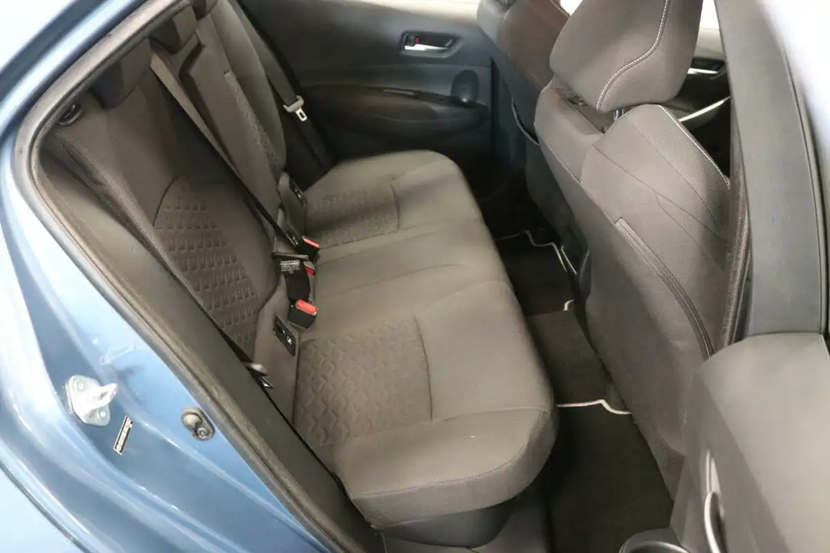2021-toyota-corolla-18-vvt-i-icon-tech-trk-hatchback-5d-big-7