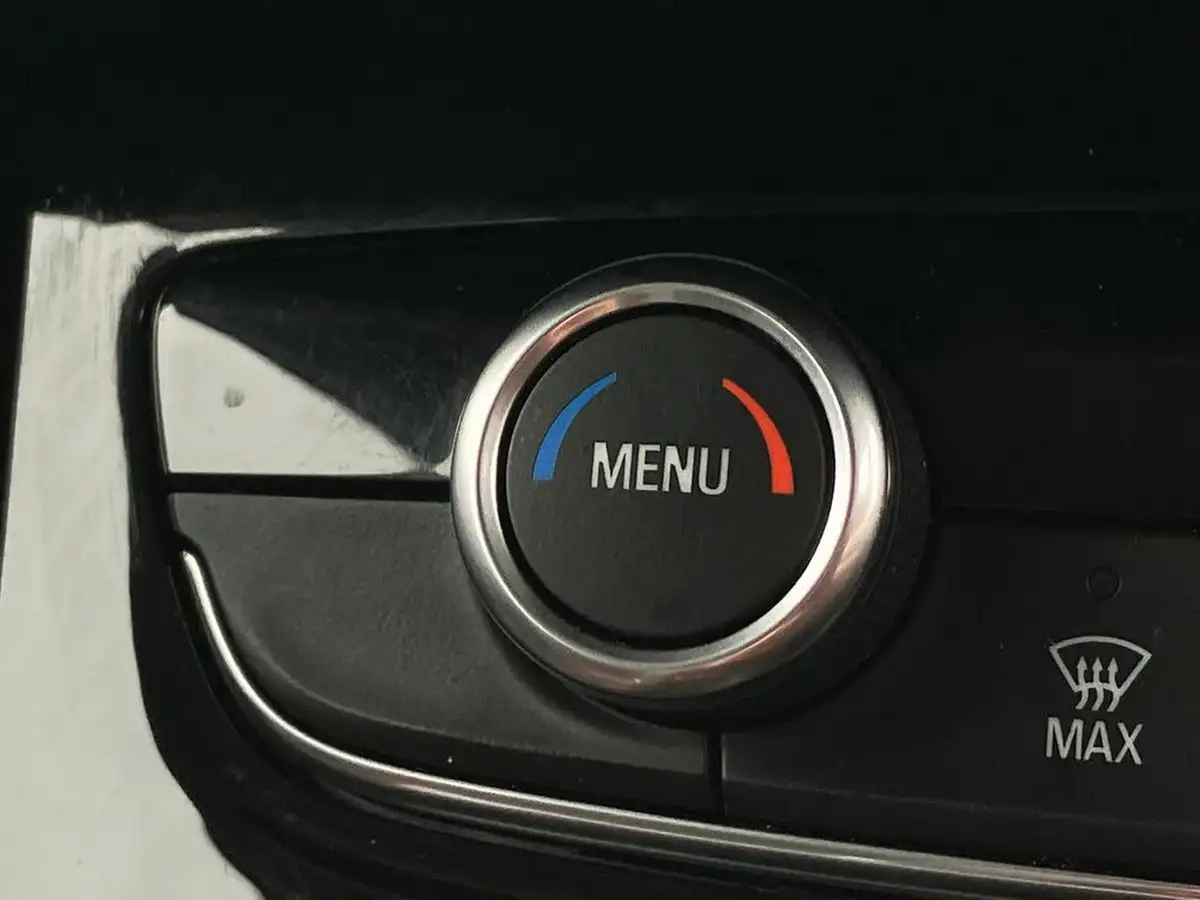 2018-vauxhall-grandland-x-15td-sport-nav-big-44