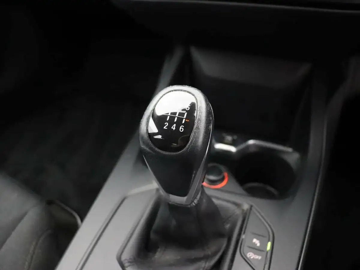 2020-bmw-1-series-big-24