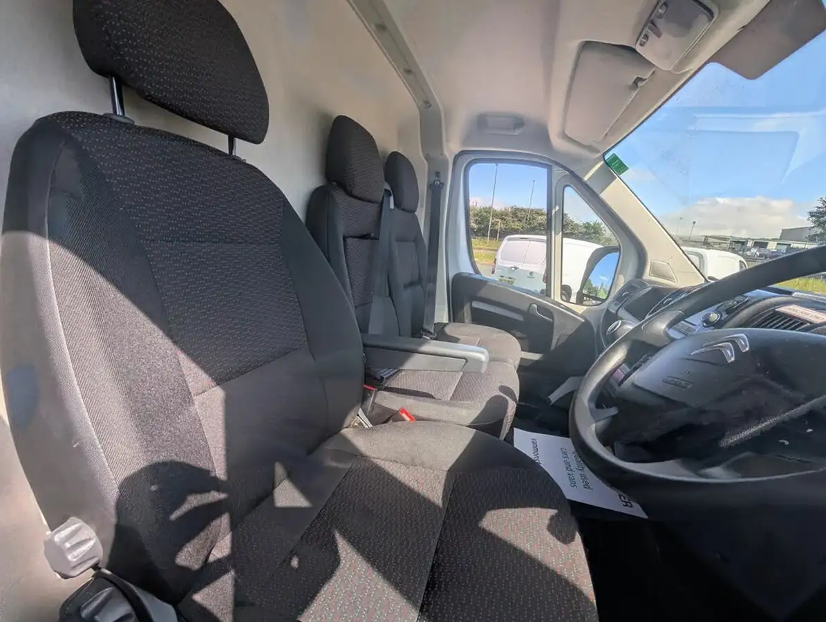 2023-citroen-relay-22bluehdi-35-l2h2-enterprise-140eu6dss-2179cc-big-12