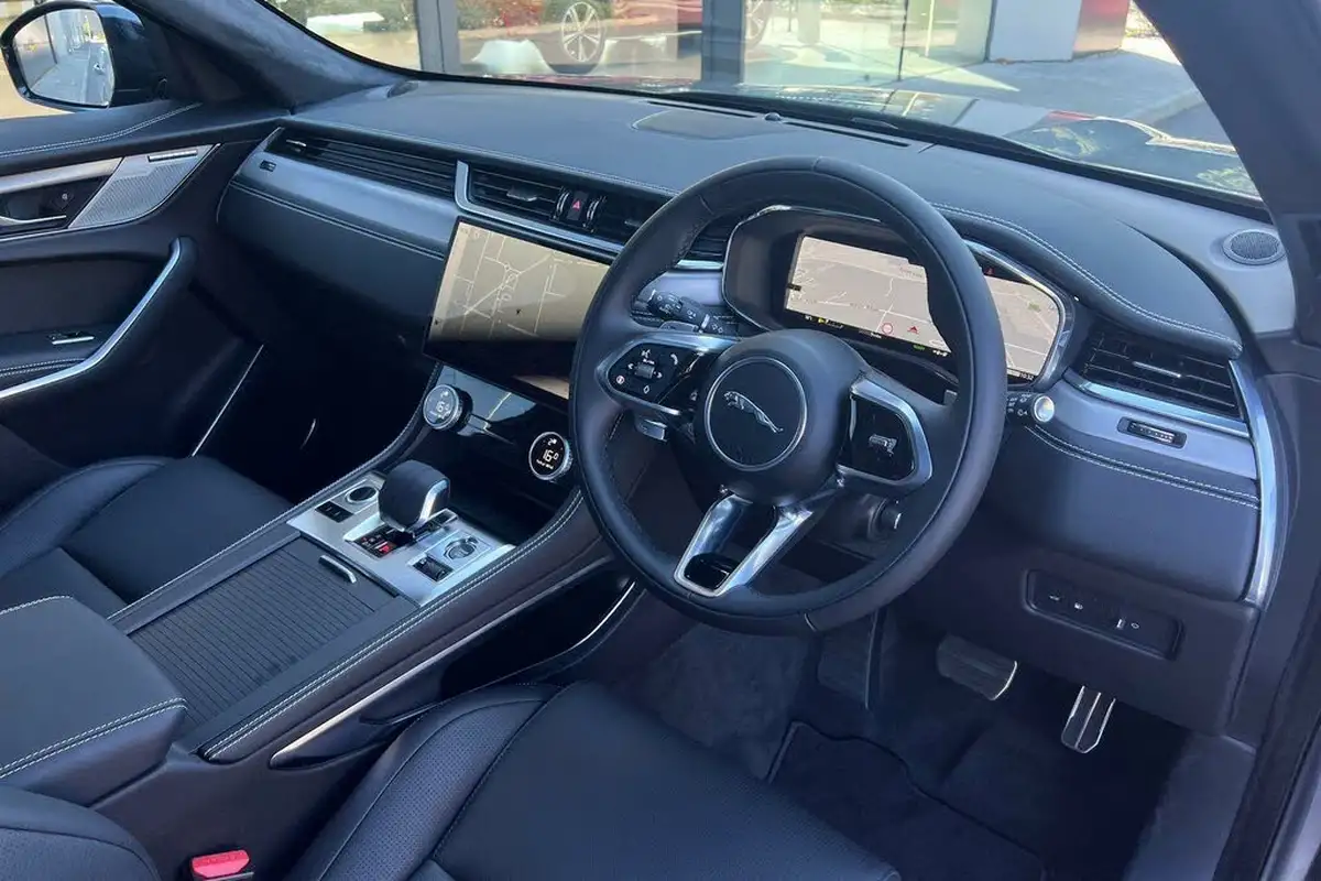 2024-jaguar-f-pace-20-p400e-r-dynamic-hse-black-90th-anniversary-edition-big-35
