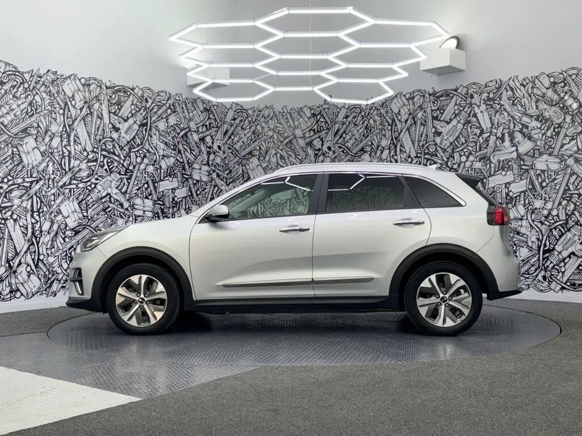 2020-kia-e-niro-ev-4-big-8