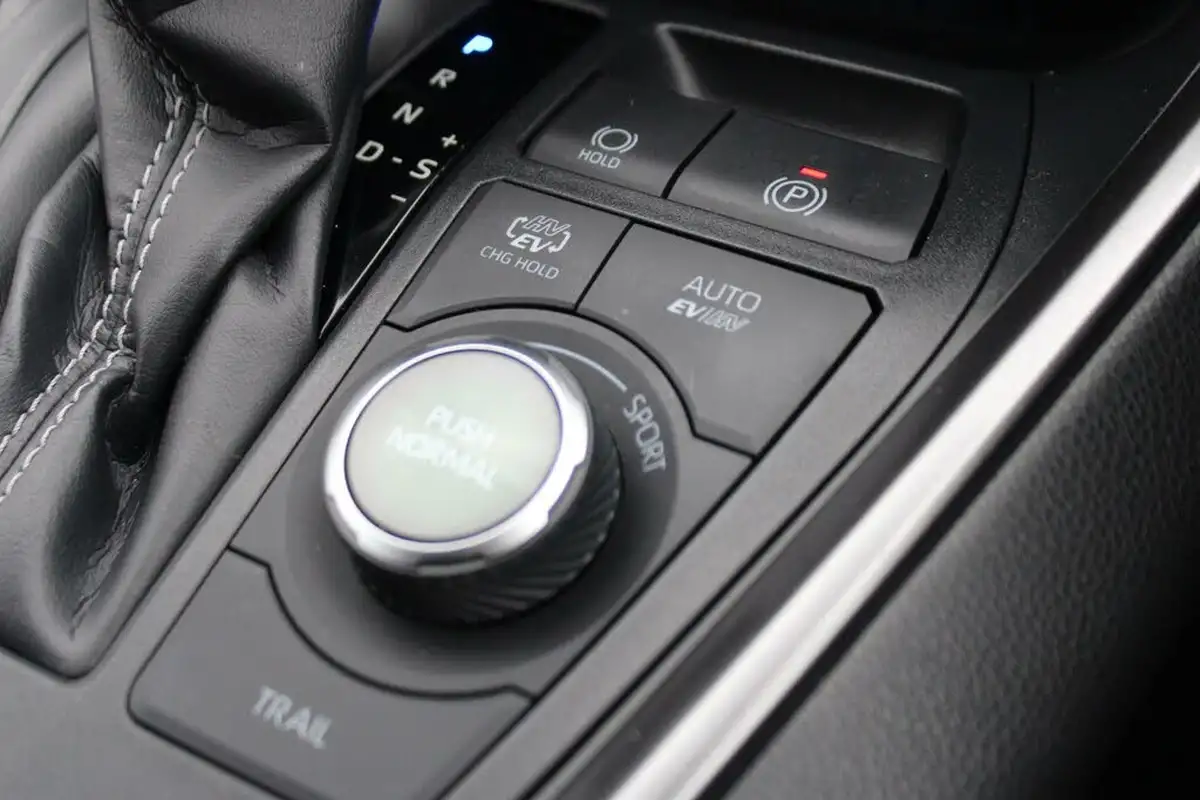 2024-toyota-rav4-25-vvt-i-gr-sport-302bhp-plug-in-big-26
