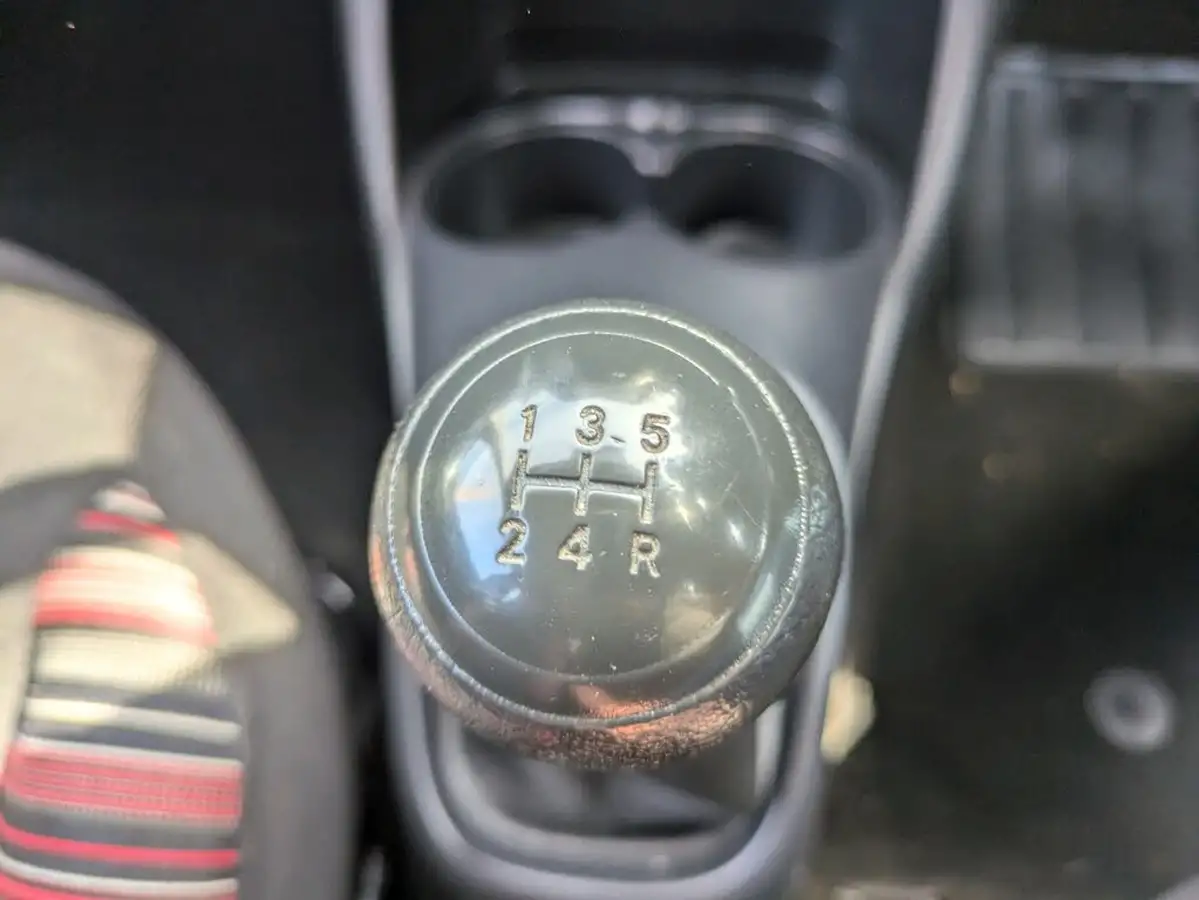 2016-citroen-c1-12-puretech-feel-81ps-5d-big-21