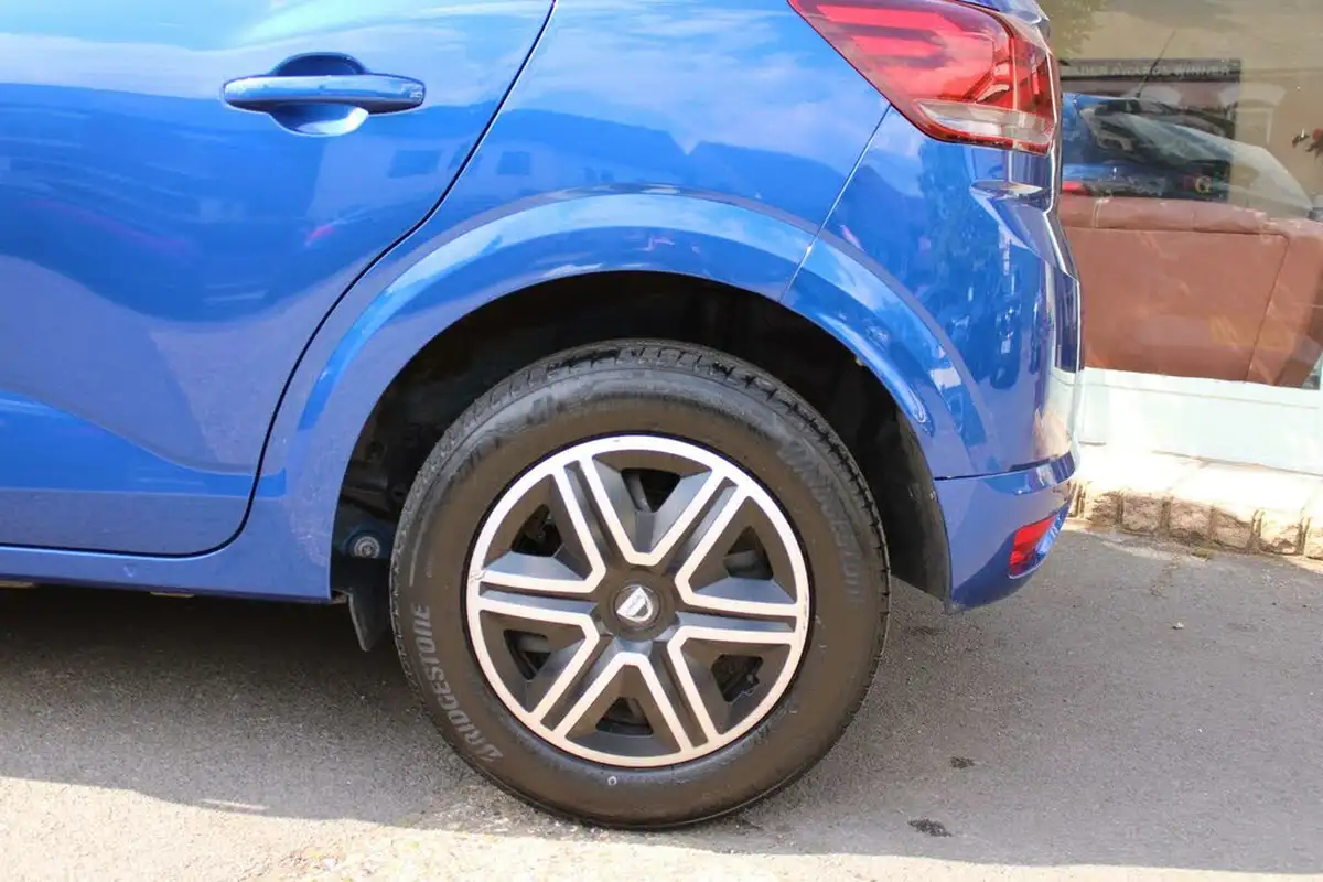 2022-dacia-sandero-10-tce-comfort-90bhp-big-21