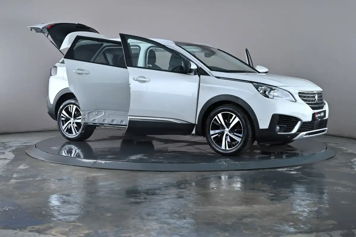 2018-peugeot-5008-suv-12-puretech-allure-eat6-big-34