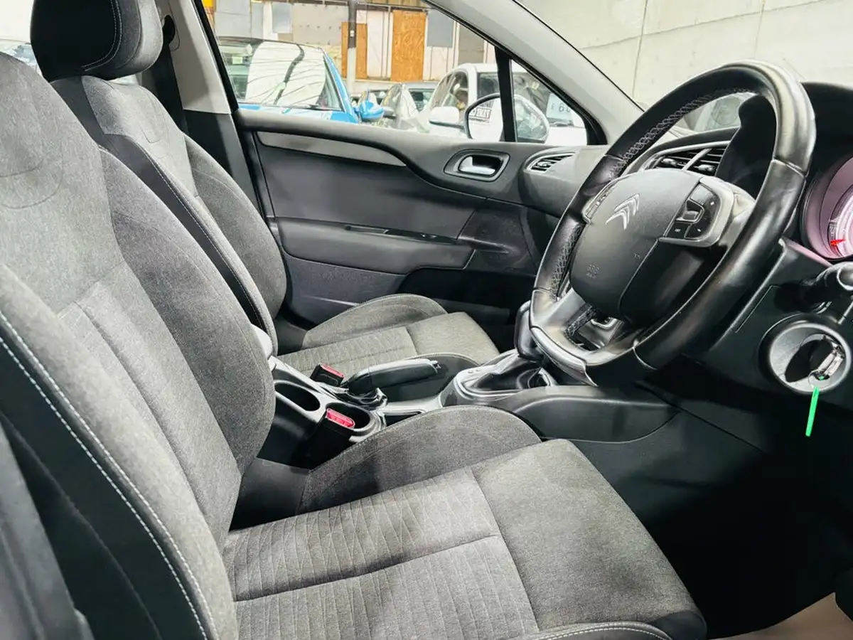 2015-citroen-c4-16bluehdi-flair-120ps-ss-eat6-big-18