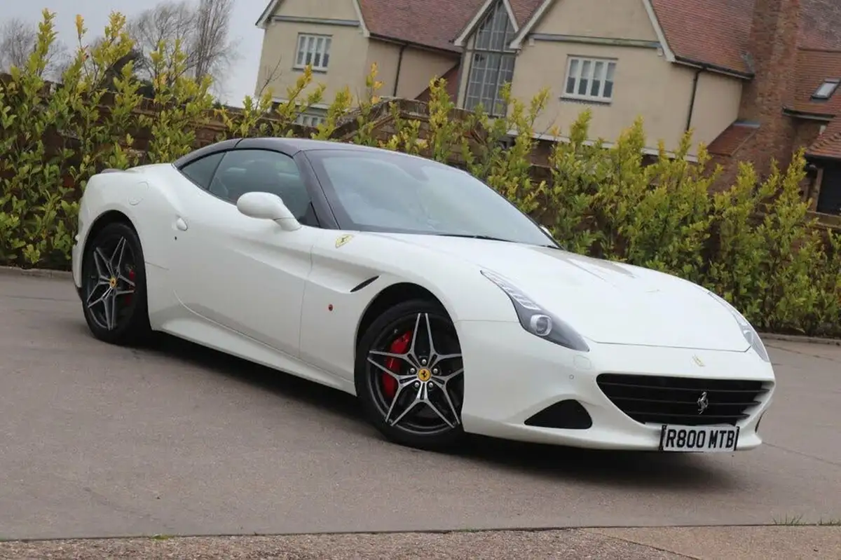 2015-ferrari-california-39-t-big-1