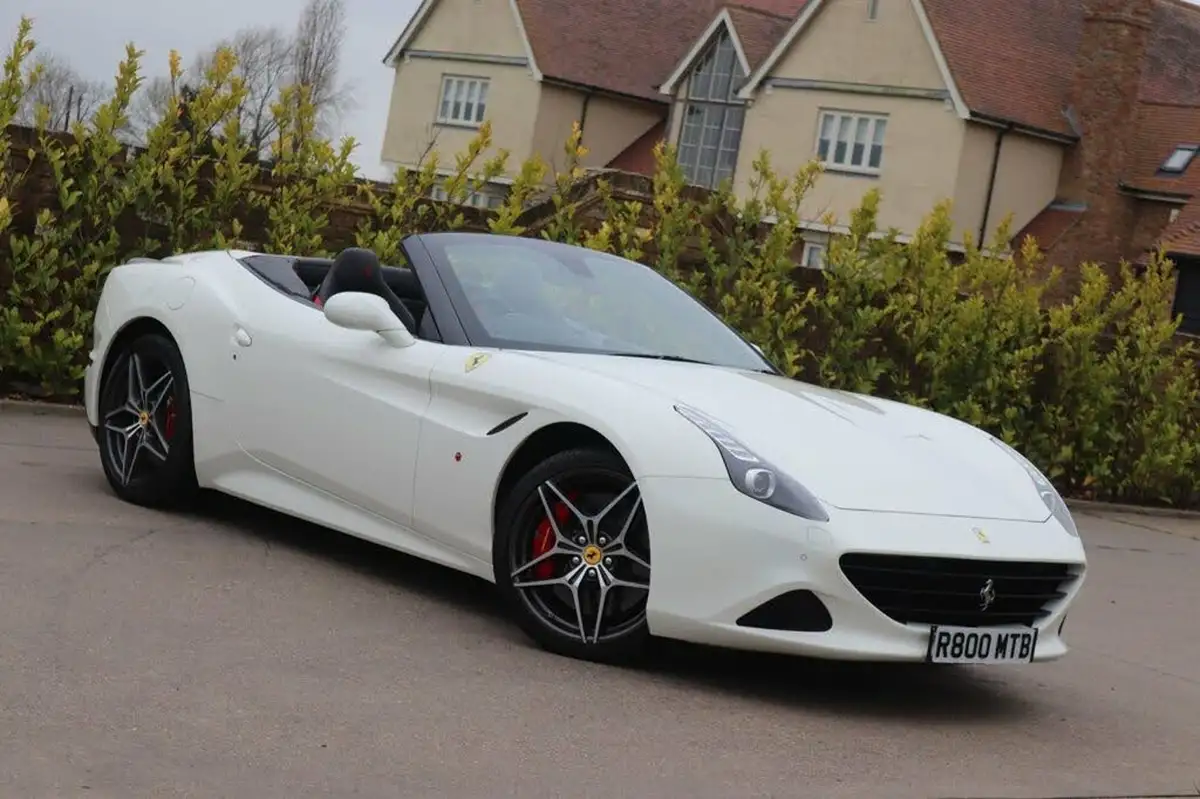 2015-ferrari-california-39-t-big-25