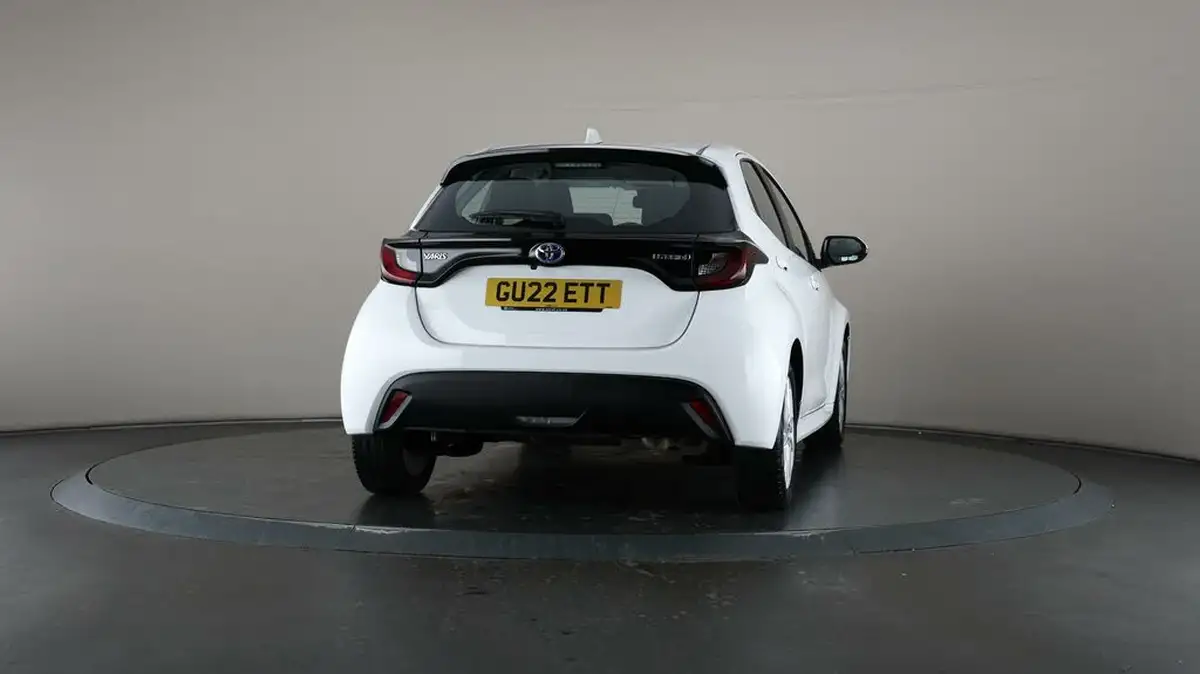 2022-toyota-yaris-15-vvt-i-icon-big-61