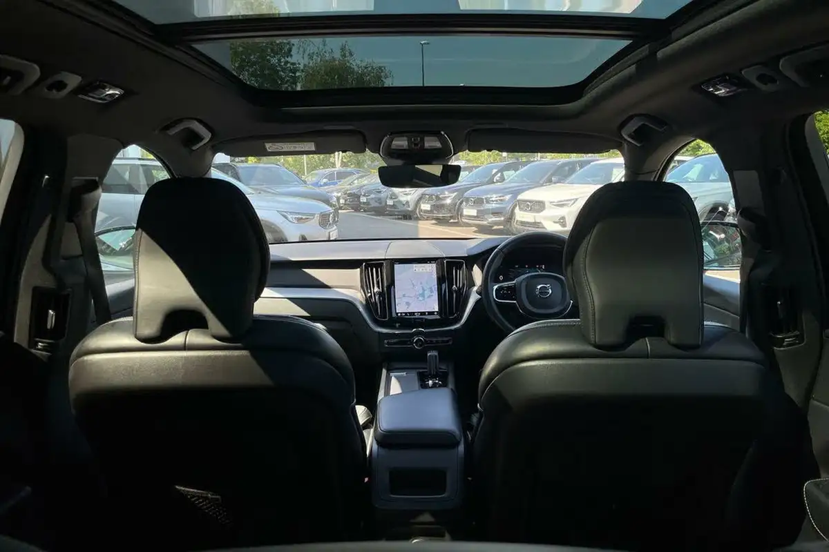 2021-volvo-xc60-20-t8-r-design-pro-455bhp-plug-in-hybrid-big-22