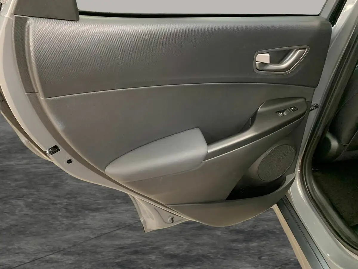 2020-hyundai-kona-e-premium-se-64kwh-105kw-obc-big-32