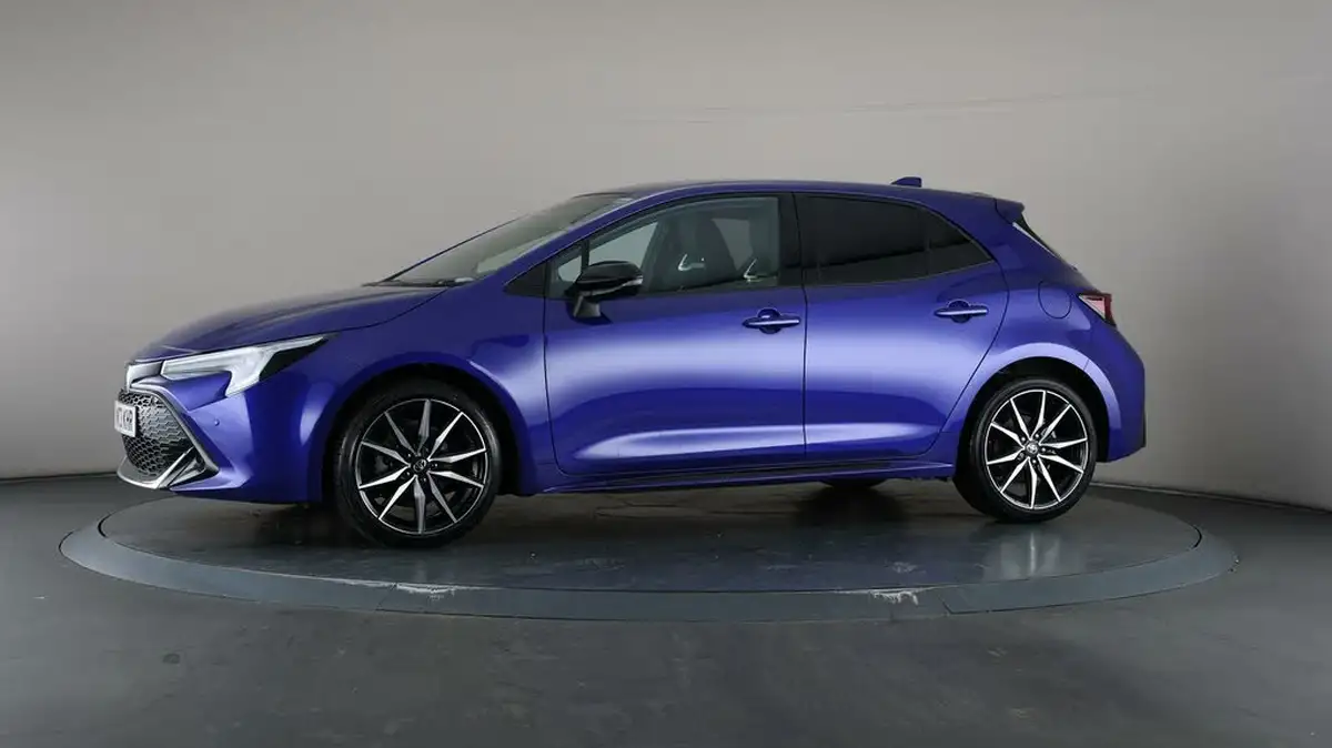 2024-toyota-corolla-18-vvt-i-gr-sport-hatchback-big-32