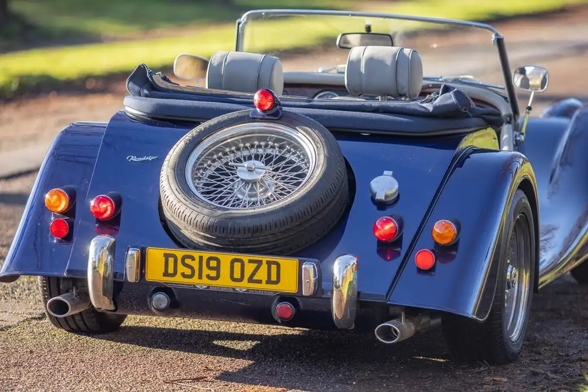 2019-morgan-roadster-37-big-5