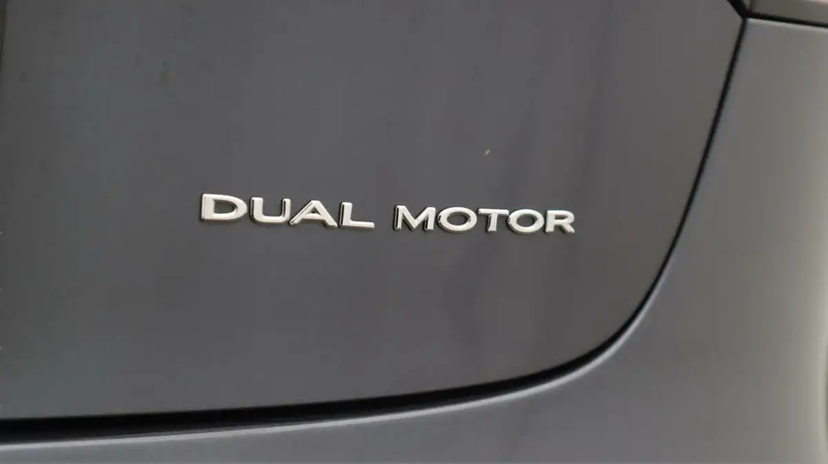 2021-tesla-model-3-e-long-range-4x4-big-21