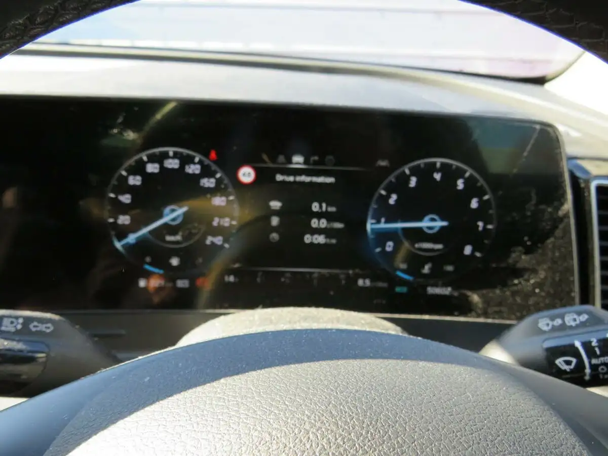 2022-kia-sportage-16-t-gdi-launch-edition-big-25
