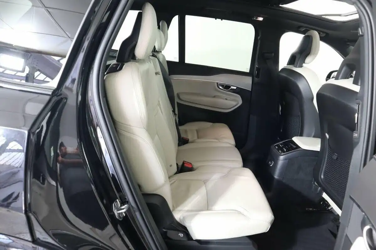 2019-volvo-xc90-20-t8-r-design-pro-390bhp-big-15