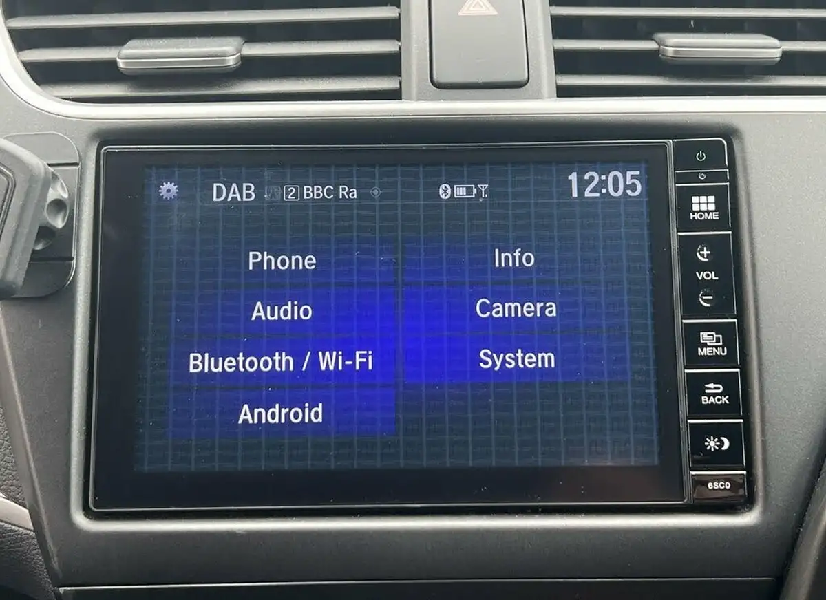 2016-honda-civic-18-sport-honda-connect-dasp-big-32