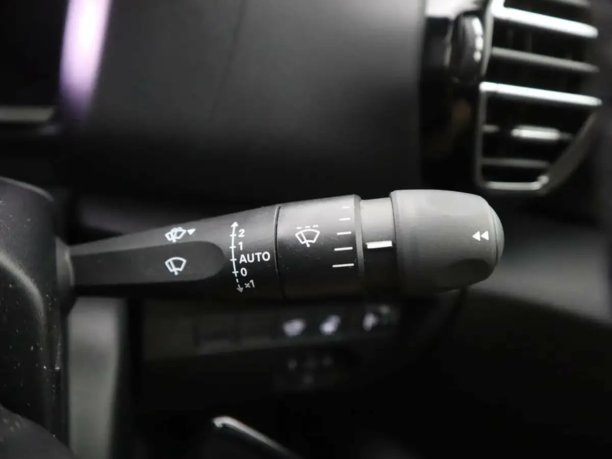 2023-citroen-c4-12-puretech-shine-plus-big-35