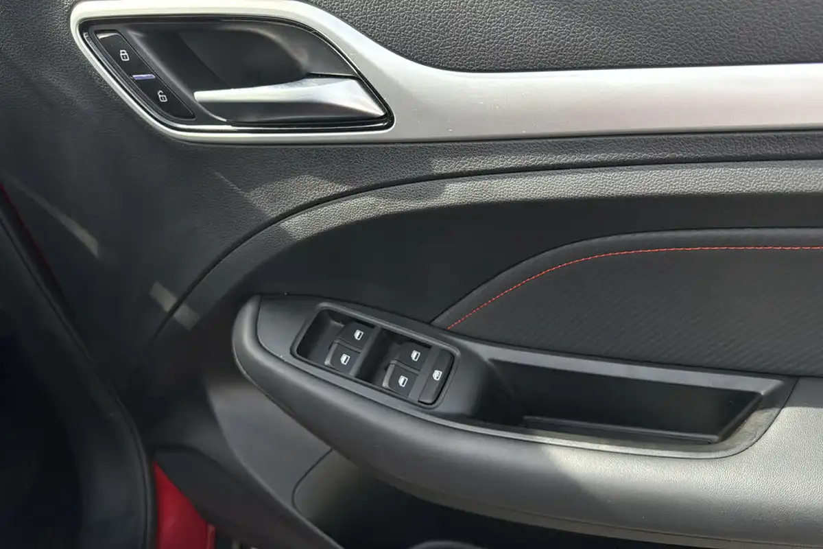 2024-mg-zs-suv-10t-gdi-exclusive-auto-big-29
