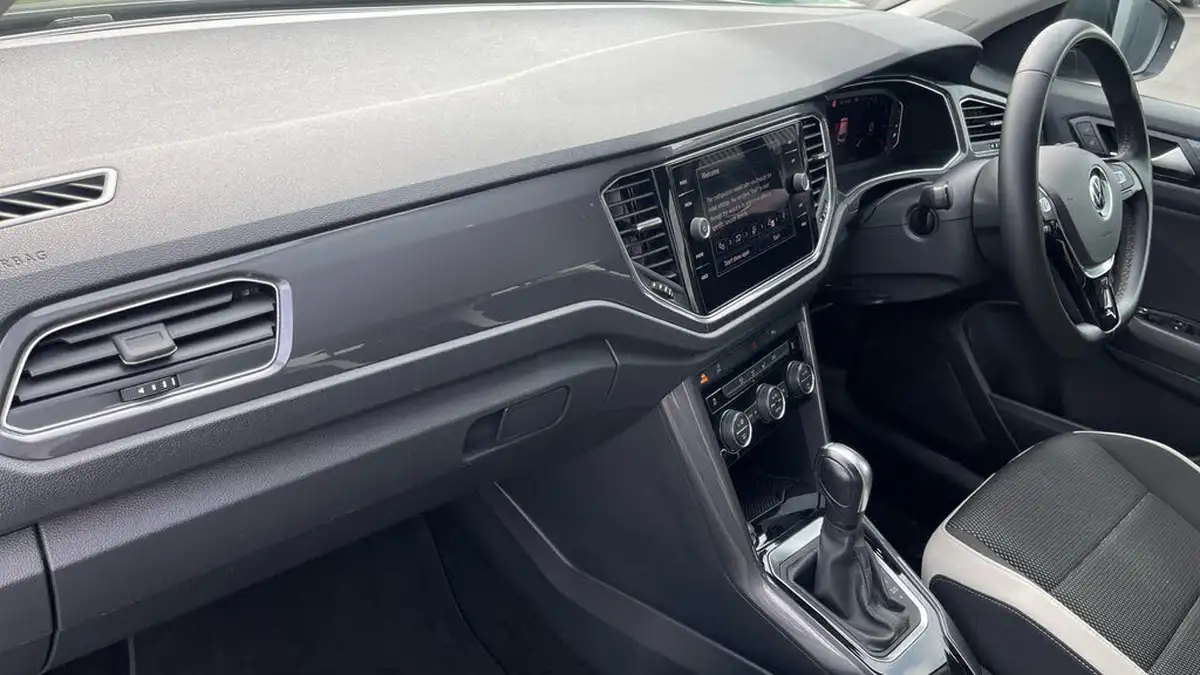 2021-volkswagen-t-roc-15-tsi-sel-dsg-big-9