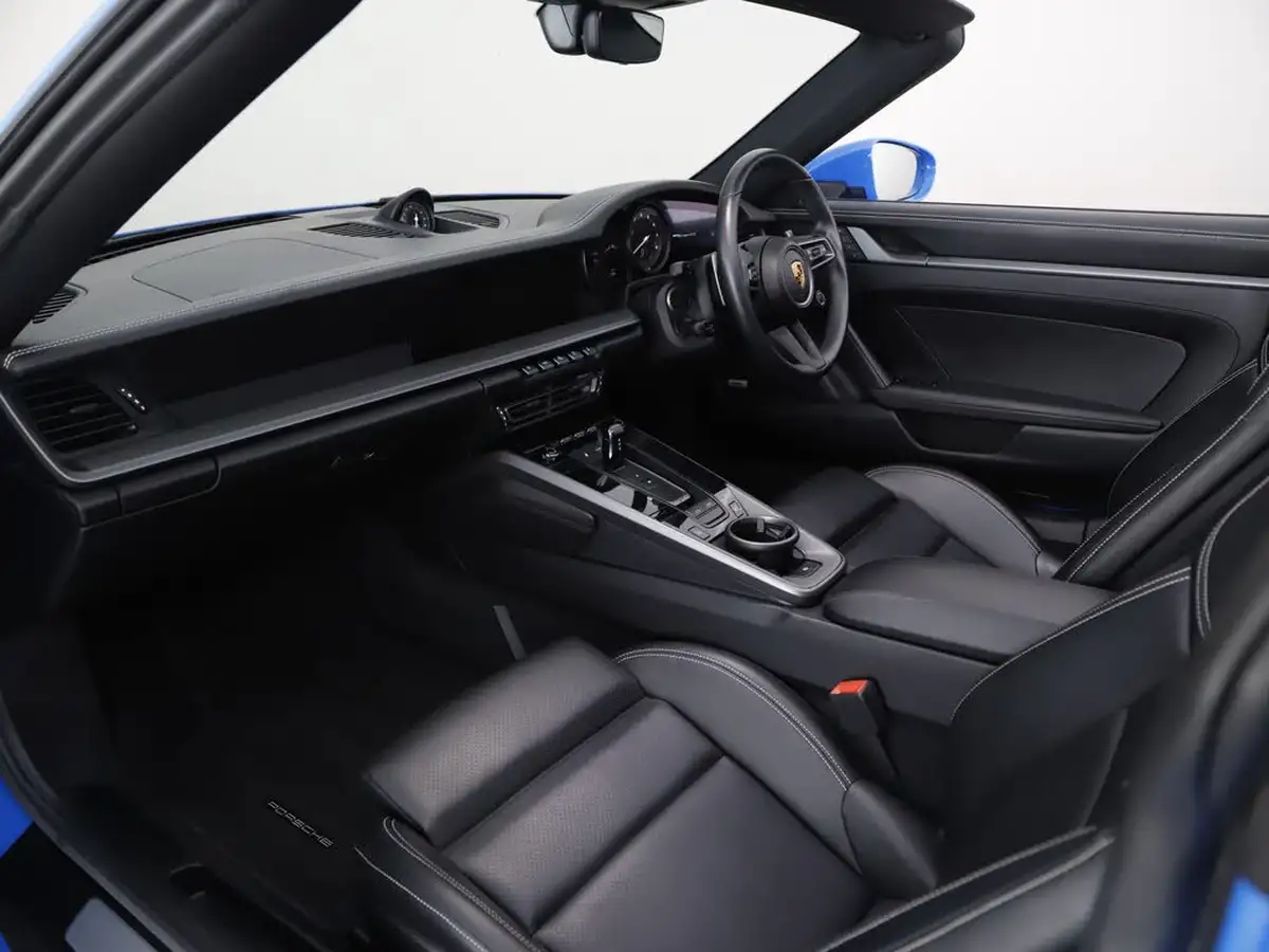 2021-porsche-911-30-targa-4s-big-2