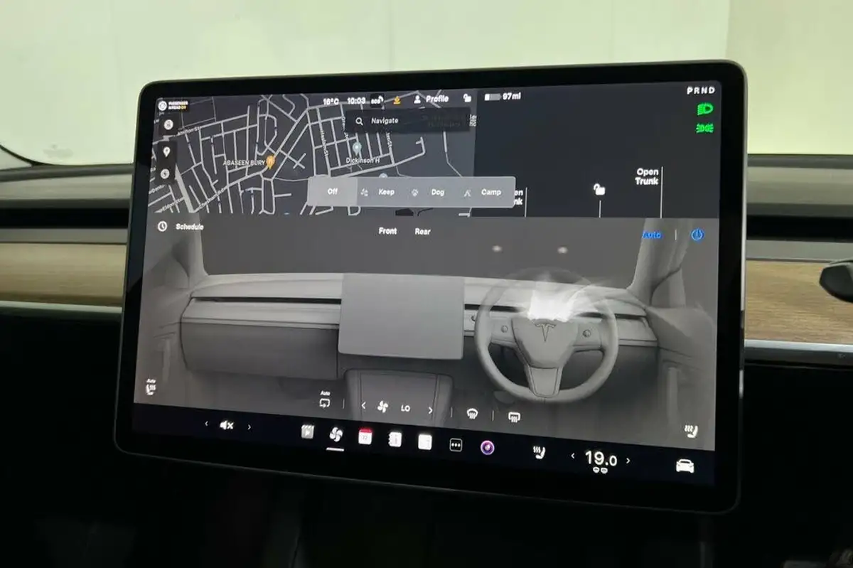 2020-tesla-model-3-e-long-range-big-31
