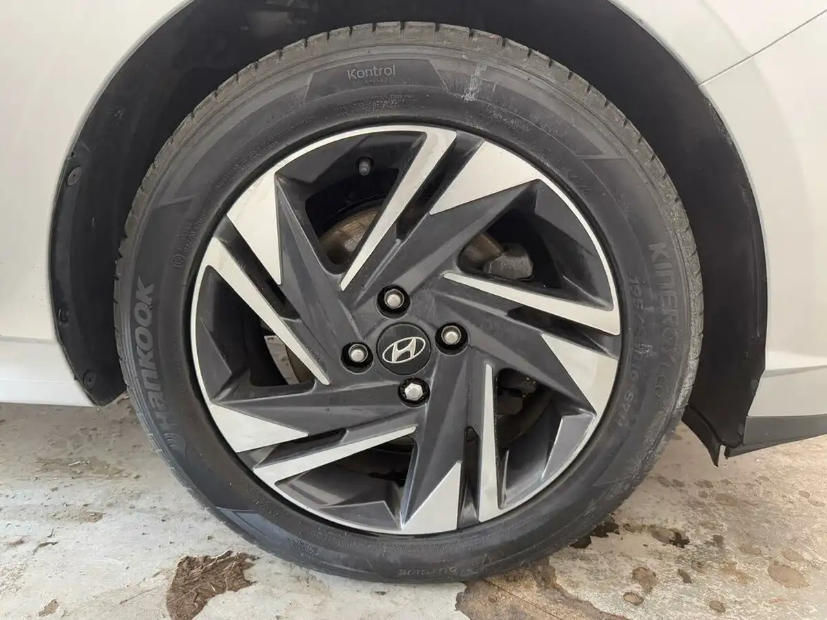 2022-hyundai-i20-10-t-gdi-se-connect-eclutch-imt-big-27