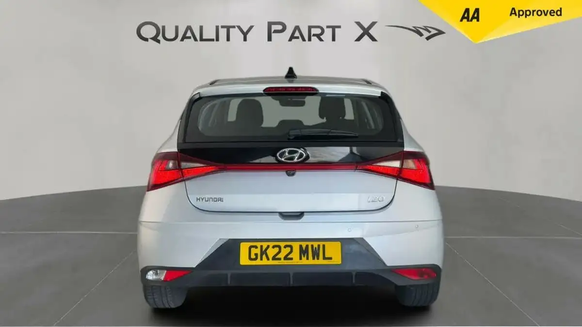 2022-hyundai-i20-10-t-gdi-se-connect-eclutch-imt-big-3