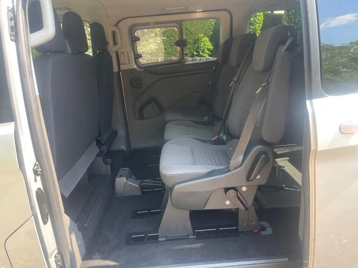 2020-ford-tourneo-custom-big-7