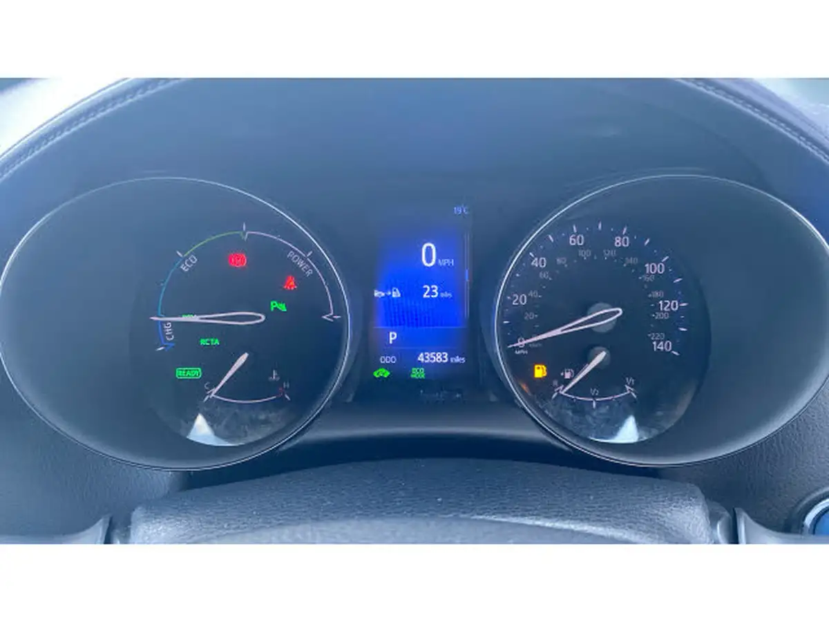 2017-toyota-c-hr-18-vvt-i-dynamic-big-17