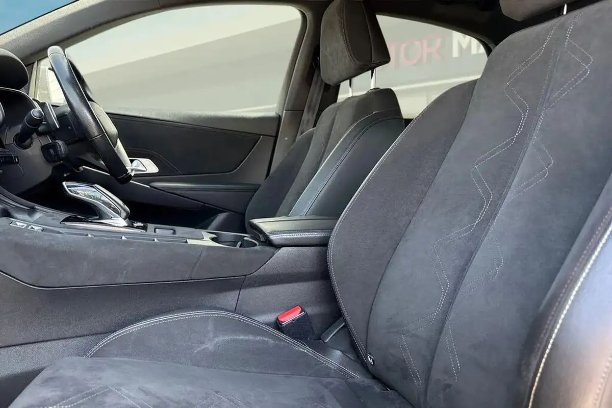 2019-ds-ds-7-crossback-20bluehdi-performance-line-big-15