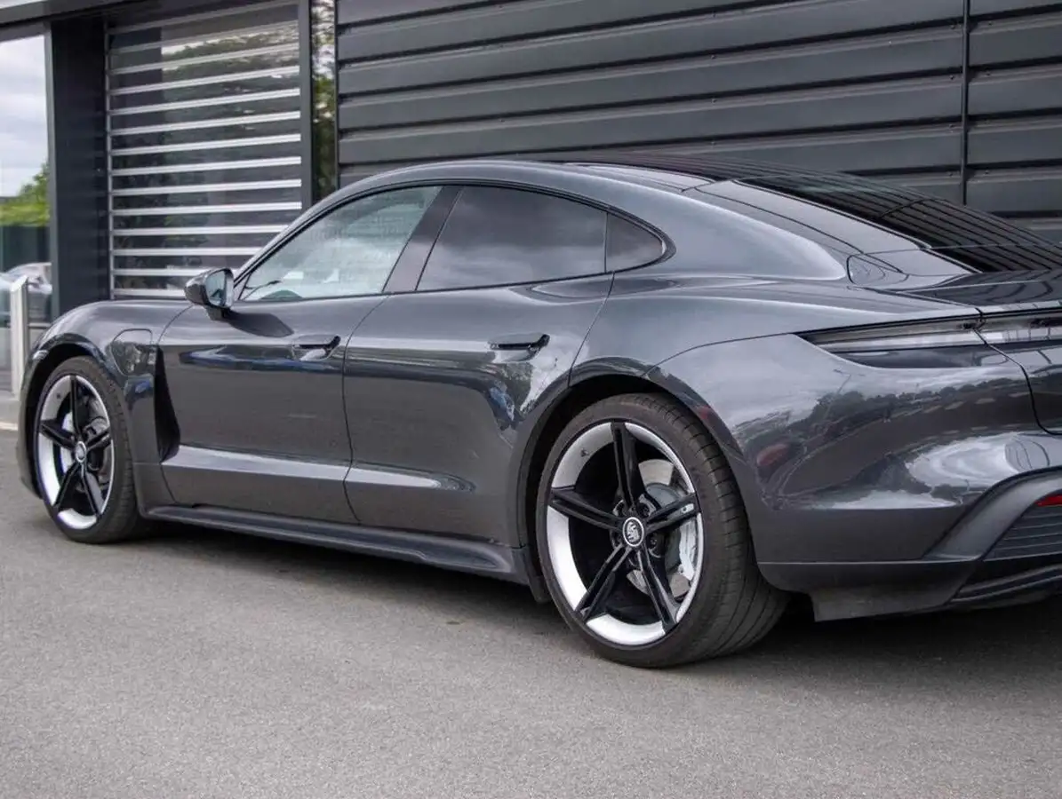 2021-porsche-taycan-e-4s-571ps-performance-battery-plus-big-21