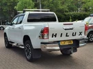 2017-toyota-hi-lux-24d-invincible-x-auto-small-3