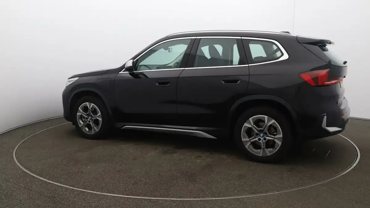 2023-bmw-x1-15-xdrive25e-xline-big-45