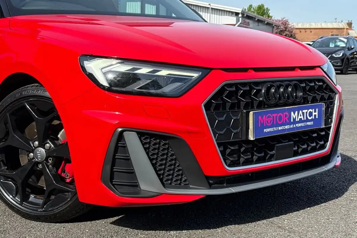 2019-audi-a1-20-40-tfsi-s-line-competition-ss-big-8
