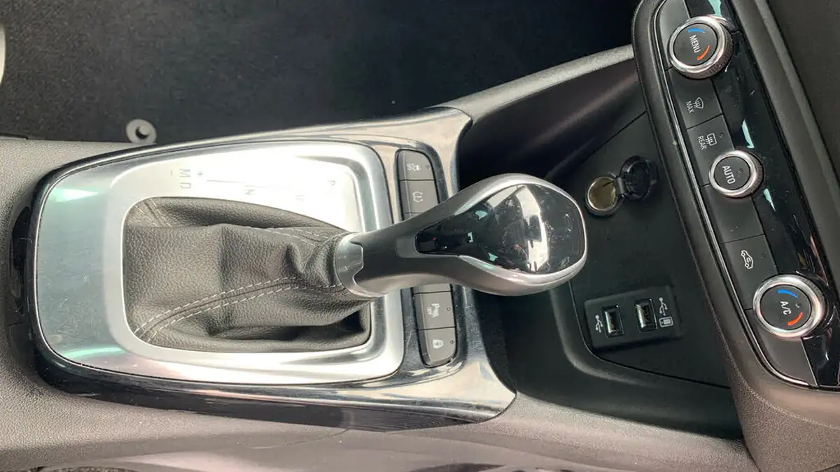 2022-vauxhall-crossland-12-ultimate-130ps-auto-big-19