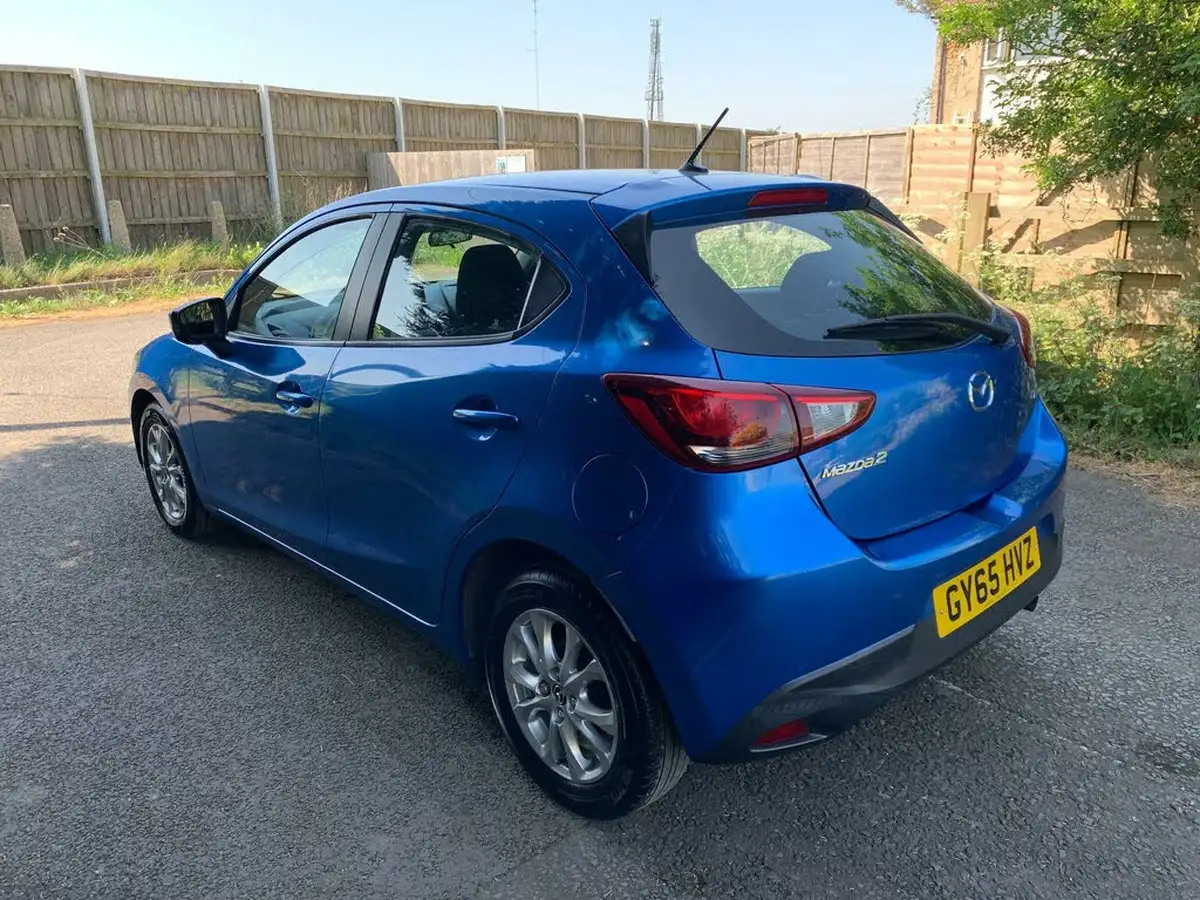 2015-mazda-mazda2-15-se-l-90ps-big-3