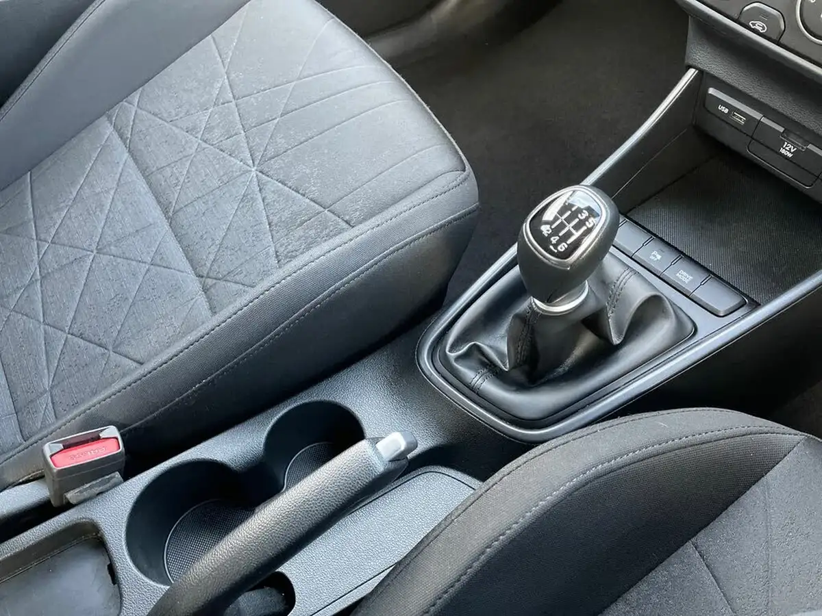 2021-hyundai-bayon-10-t-gdi-se-connect-big-18