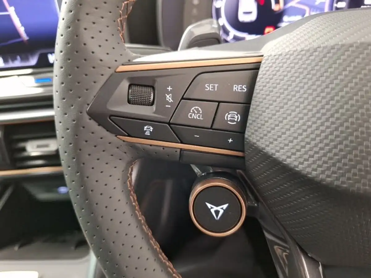 2025-cupra-leon-nf-15-e-hybrid-vz1-hatchback-big-11