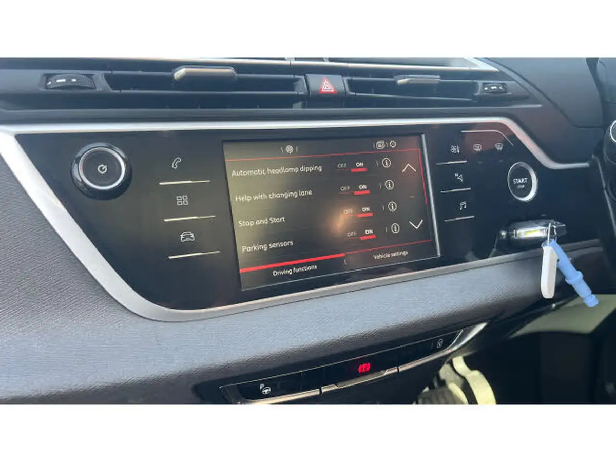 2022-citroen-grand-c4-spacetourer-12-puretech-shine-eat8-big-32