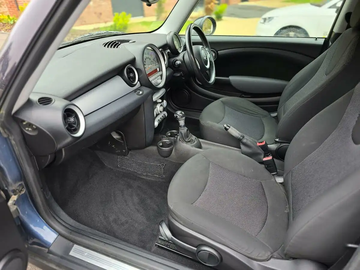 2009-mini-cooper-16td-cooper-d-110bhp-auto-big-30