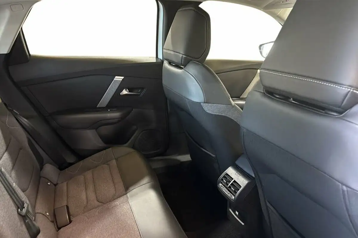 2022-citroen-c4-12-puretech-sense-big-7