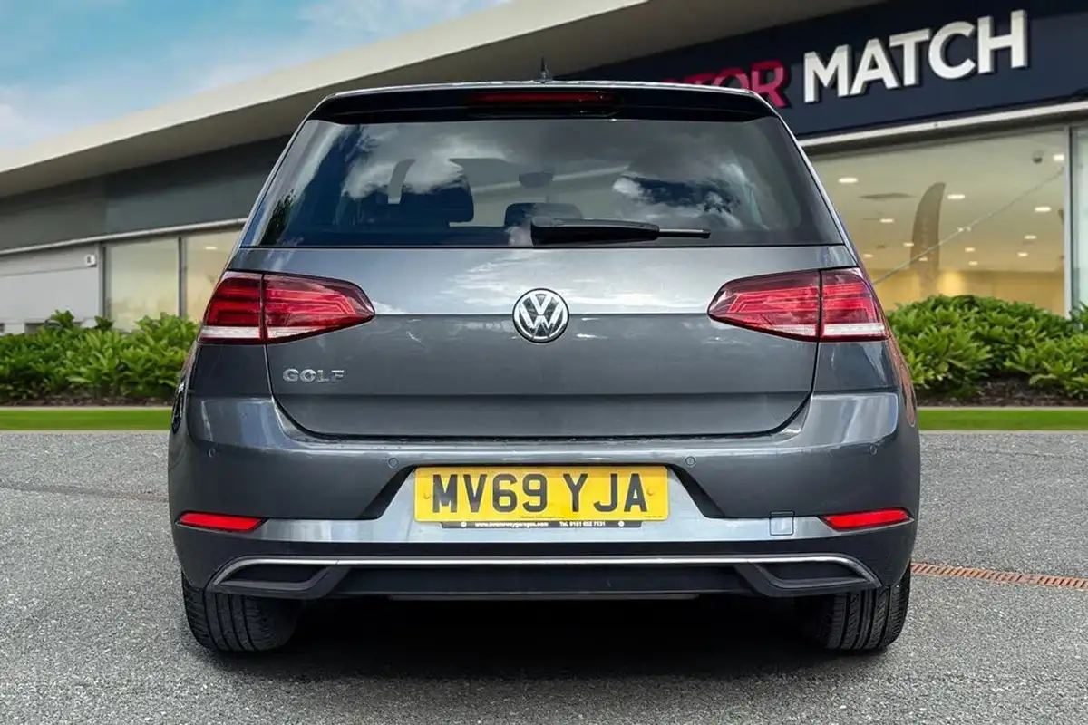 2019-volkswagen-golf-15-tsi-match-edition-150ps-hatchback-big-3