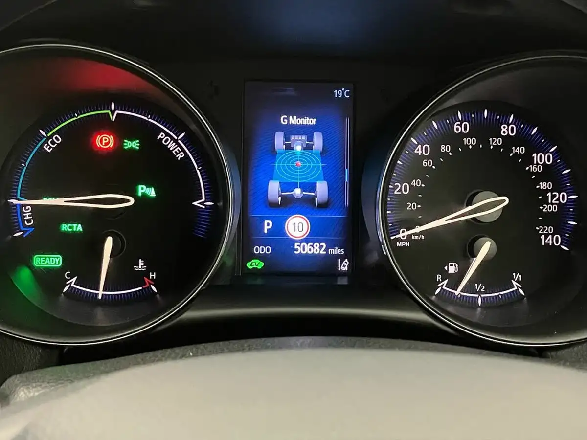 2017-toyota-c-hr-18-vvt-i-dynamic-big-13