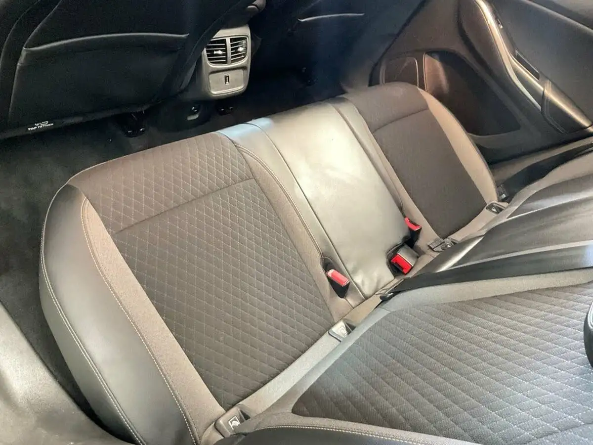 2020-vauxhall-grandland-x-12-sri-nav-big-29