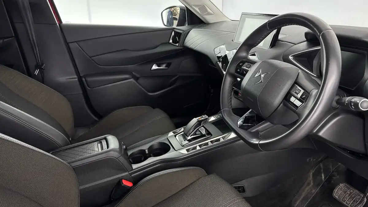 2022-ds-ds-3-crossback-e-tense-bastille-big-9