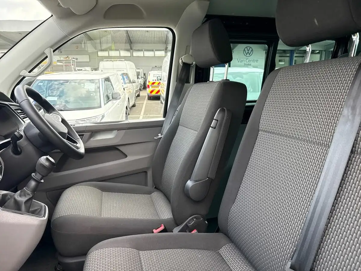 2024-volkswagen-transporter-20tdi-t32-highline-bmt-swb-150pseu6d-kombi-big-7
